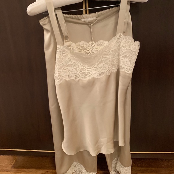 Luxury camel Dolores silk pajamas - Picture 6 of 8